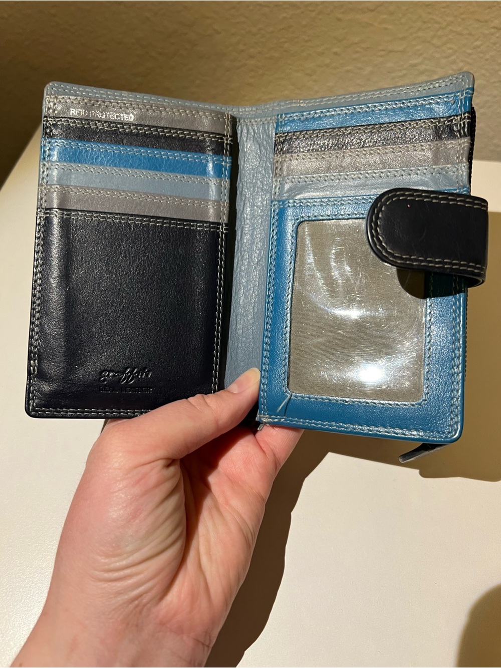 Multicolor leather wallet